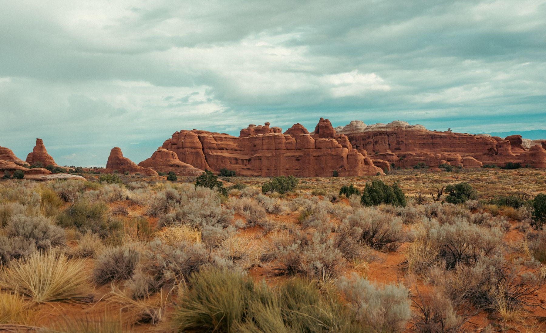 Peaceful Desert View in Autumn